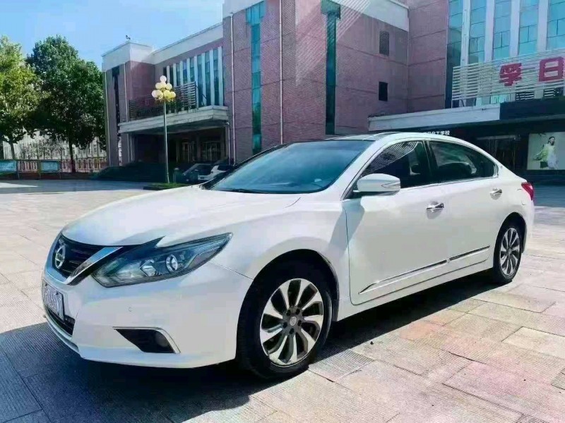 泰安17年日产天籁2