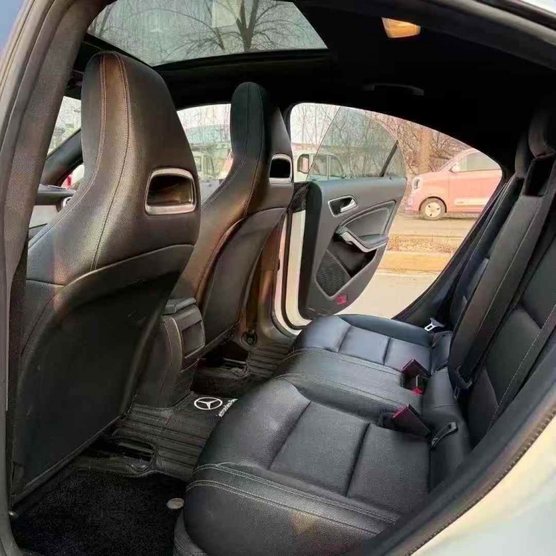 济宁17年奔驰CLA4