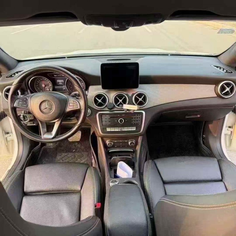 济宁17年奔驰CLA5