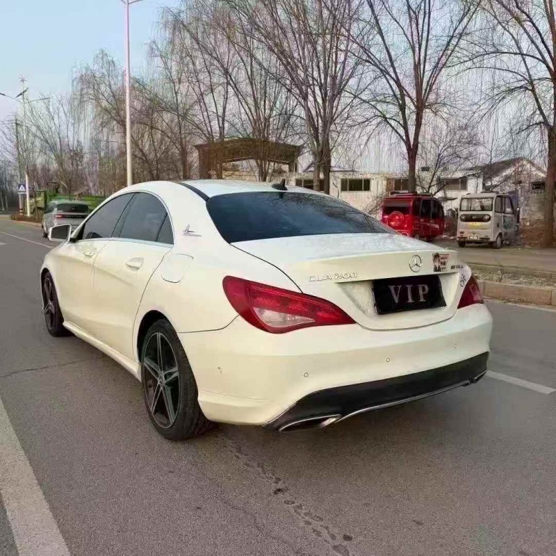 济宁17年奔驰CLA8