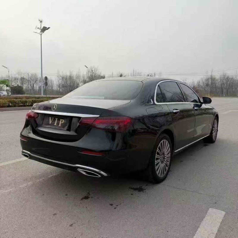 济宁23年奔驰E8