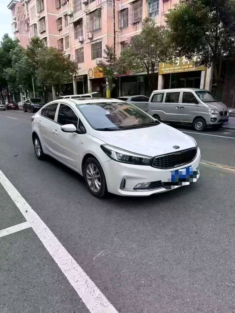 长沙19年起亚K33