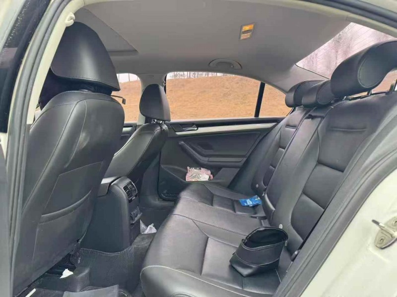 濮阳17年大众速腾6