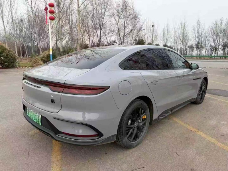 济宁25年比亚迪汉8