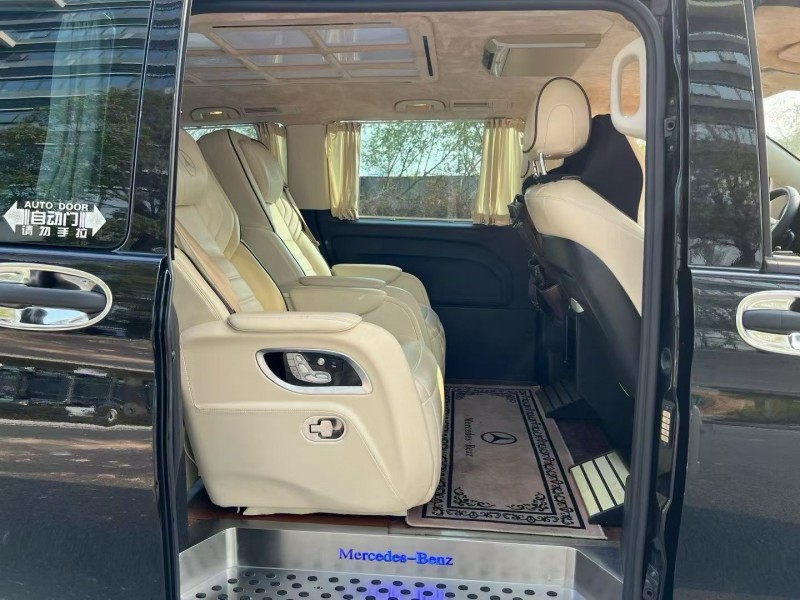 东莞19年奔驰威霆5