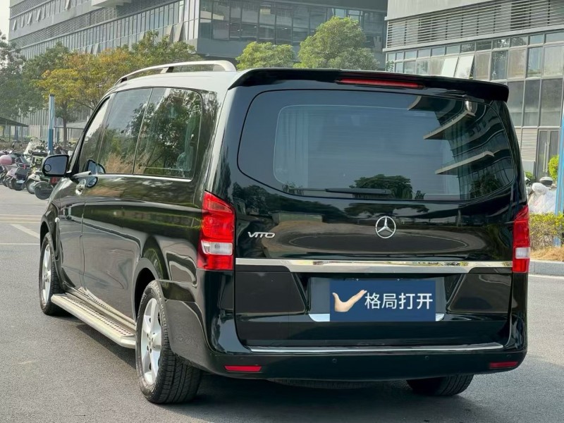 东莞19年奔驰威霆8