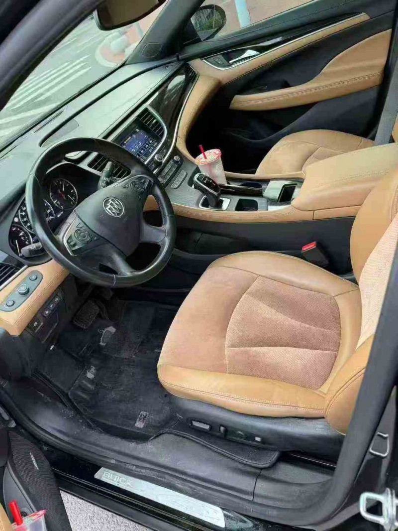 济宁20年别克君越6