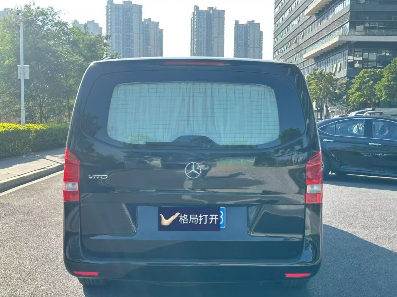 东莞18年奔驰威霆9