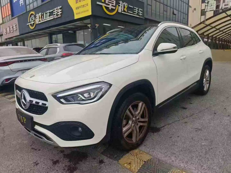 湖州22年奔驰GLA2