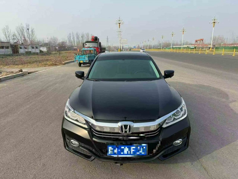 枣庄18年本田雅阁1