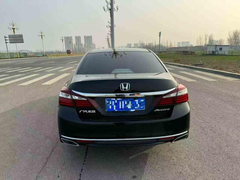 枣庄18年本田雅阁9