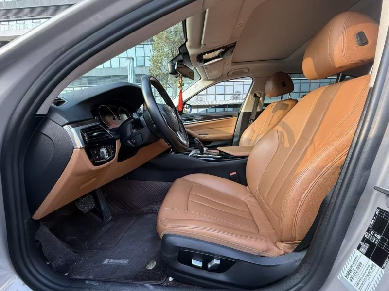 东莞18年宝马5系4