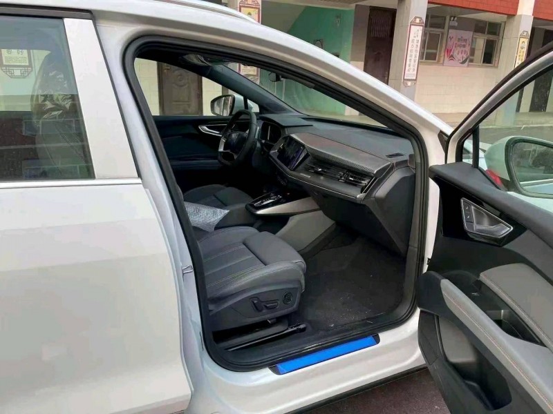 安阳25年奥迪Q44