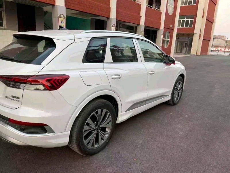 安阳25年奥迪Q47