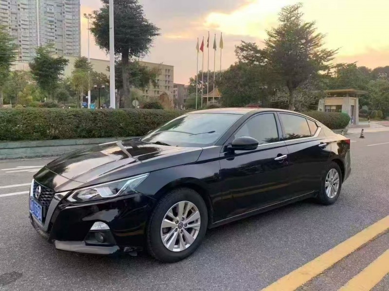 茂名21年日产天籁3