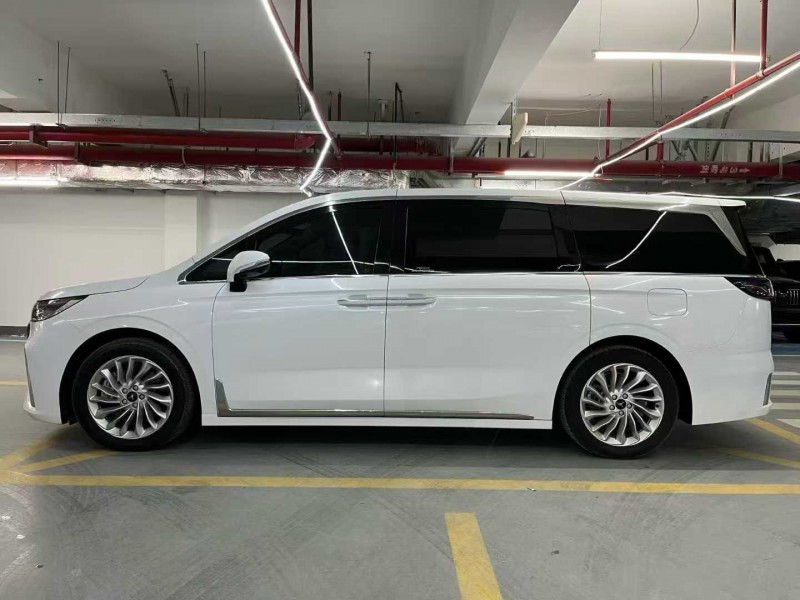 深圳23年岚图汽车梦想家7