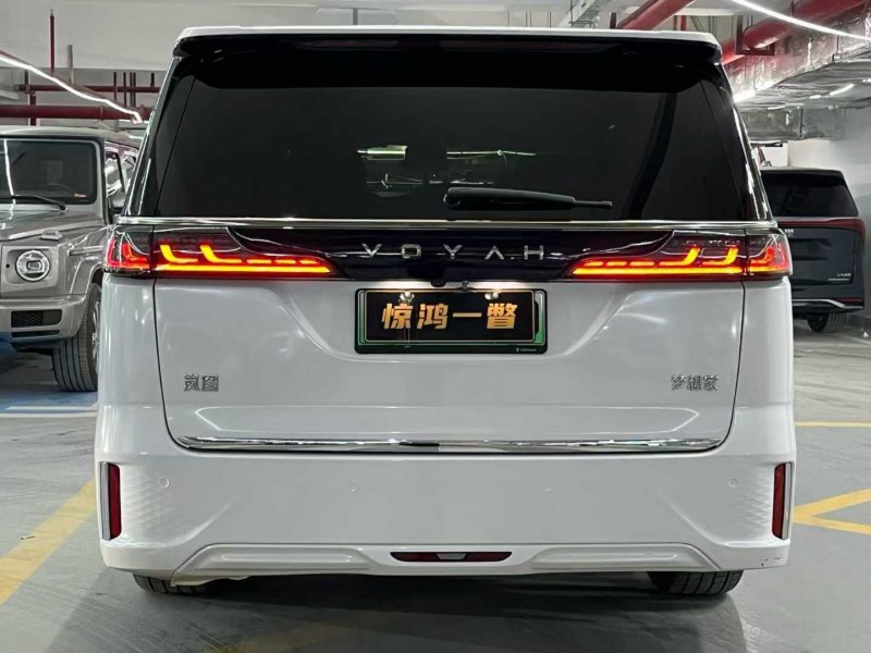 深圳23年岚图汽车梦想家9