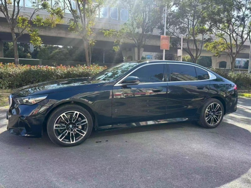 邢台24年宝马5系2