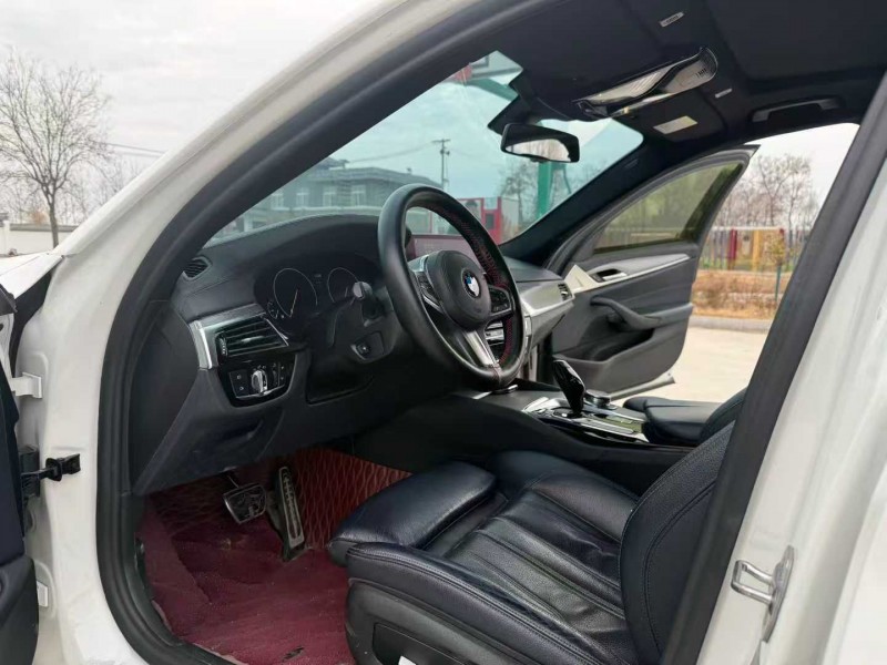 徐州19年宝马5系3