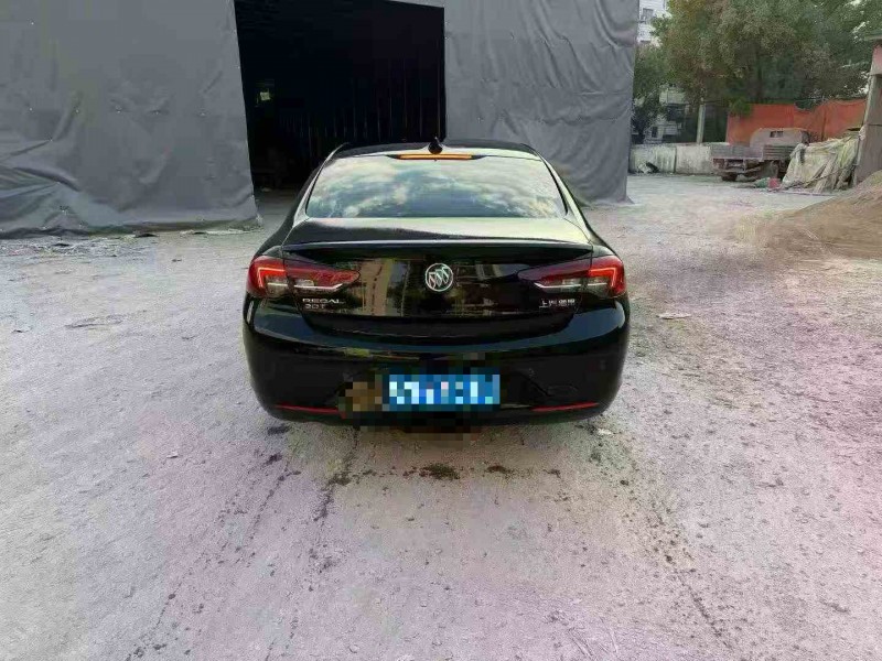 紹興20年別克君威9