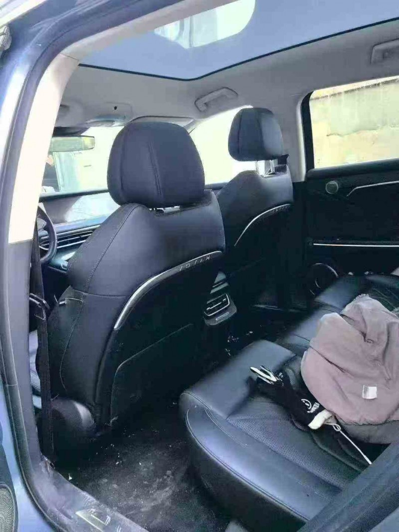 汉中22年岚图汽车FREE3