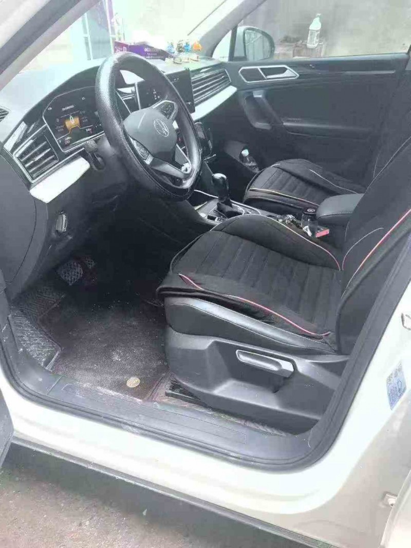 汉中22年大众途观7