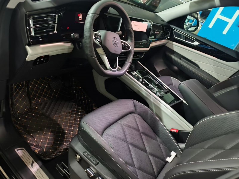 成都26年大众途昂2