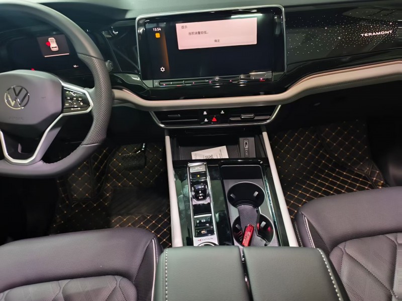 成都26年大众途昂5