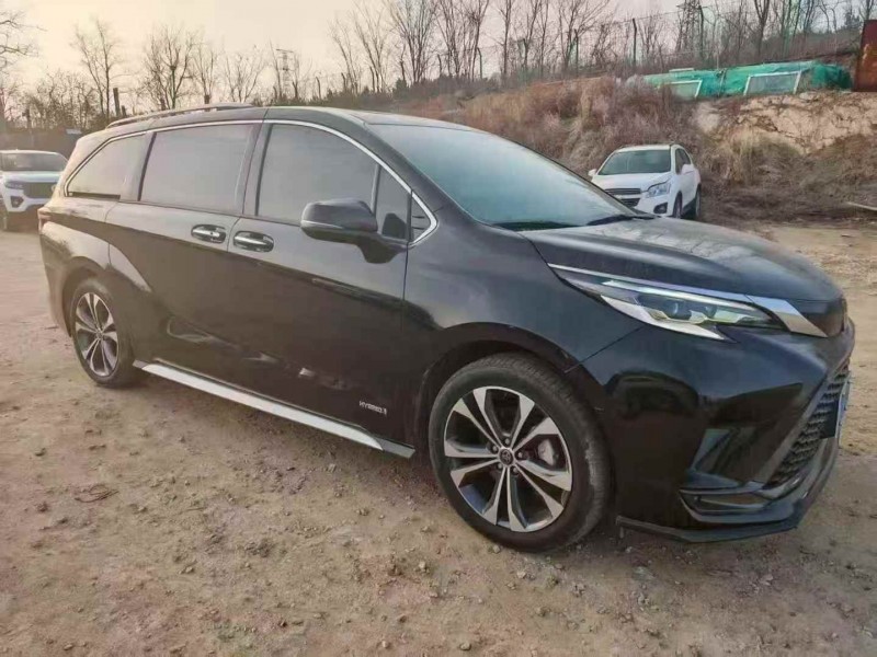 济宁24年丰田格瑞维亚2