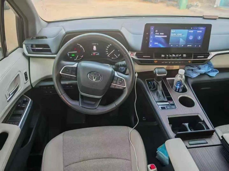 济宁24年丰田格瑞维亚5