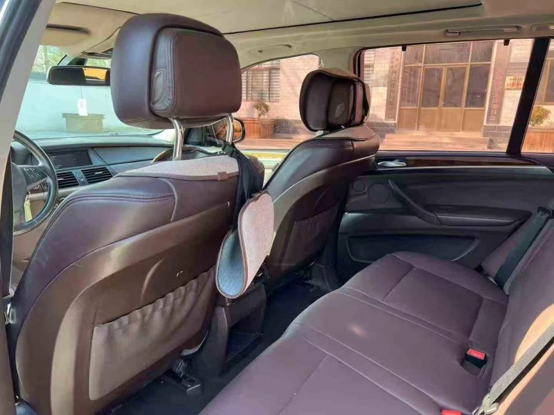 济南13年宝马X54