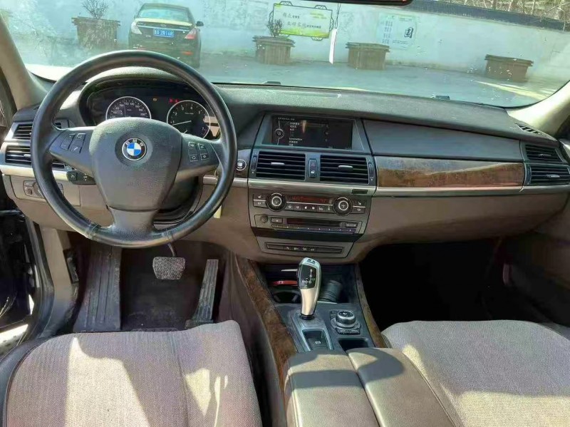 济南13年宝马X55