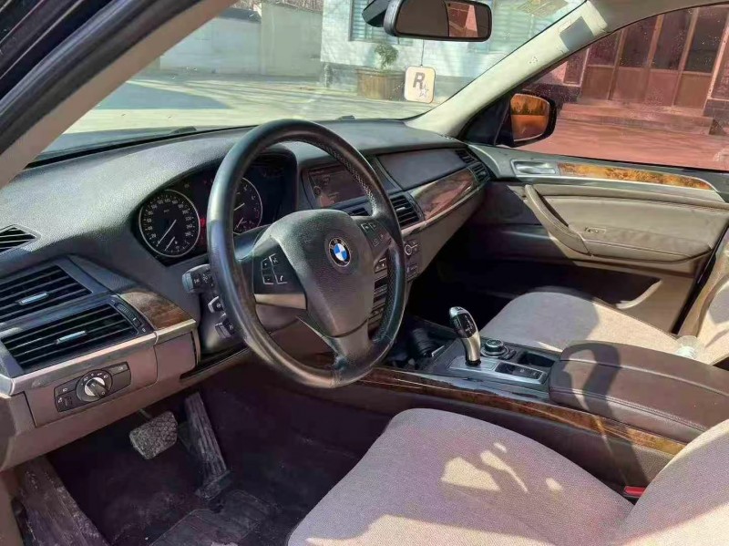 济南13年宝马X56