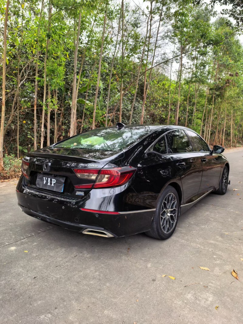 湛江21年本田雅阁5