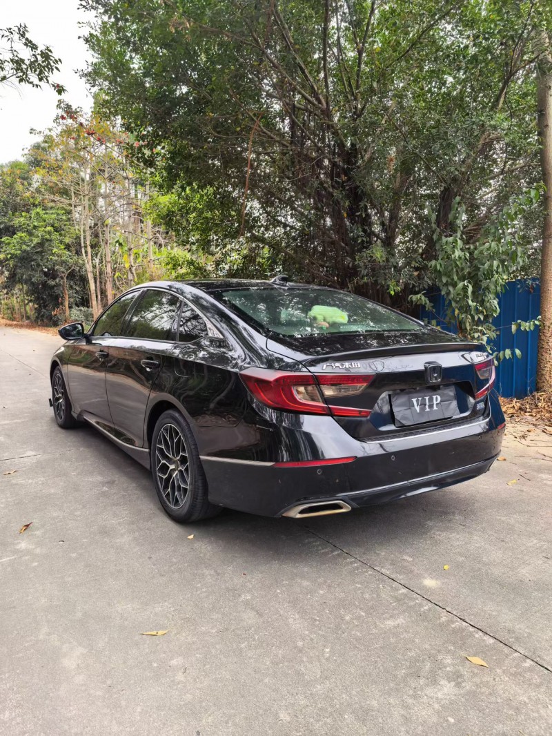 湛江21年本田雅阁7