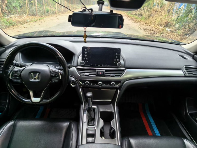 湛江21年本田雅阁8