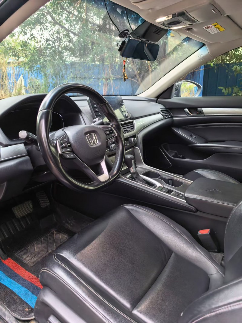 湛江21年本田雅阁9