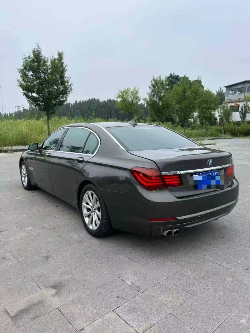 济南13年宝马7系7