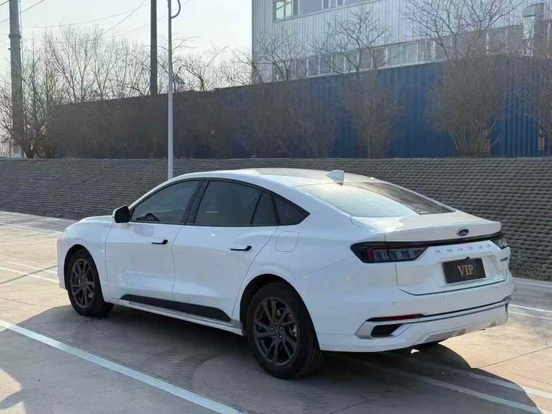 潍坊25年福特蒙迪欧8