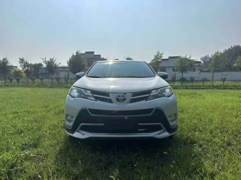 济南16年丰田RAV4荣放1