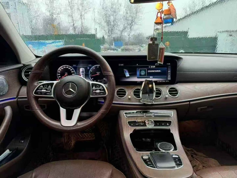 济宁19年奔驰E6