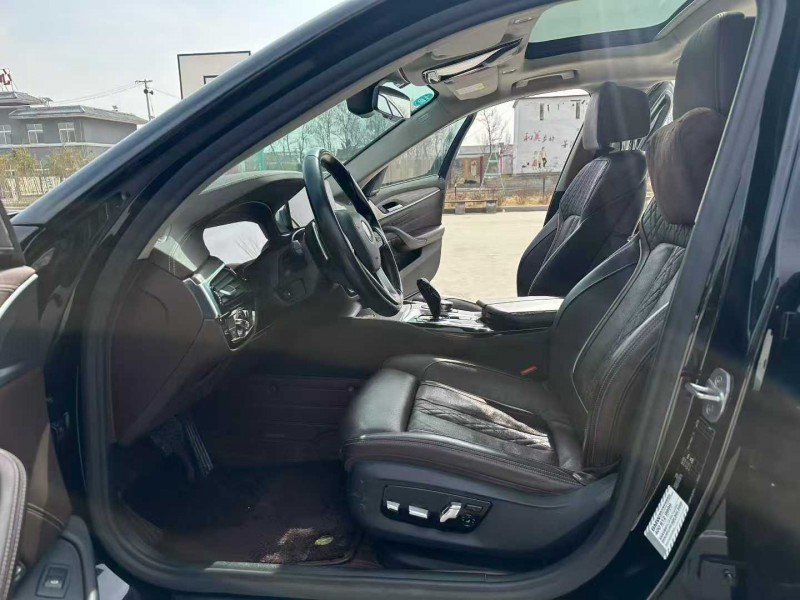 徐州19年宝马5系3