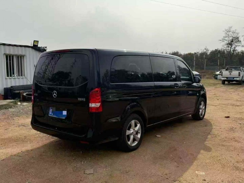 东营18年奔驰威霆3