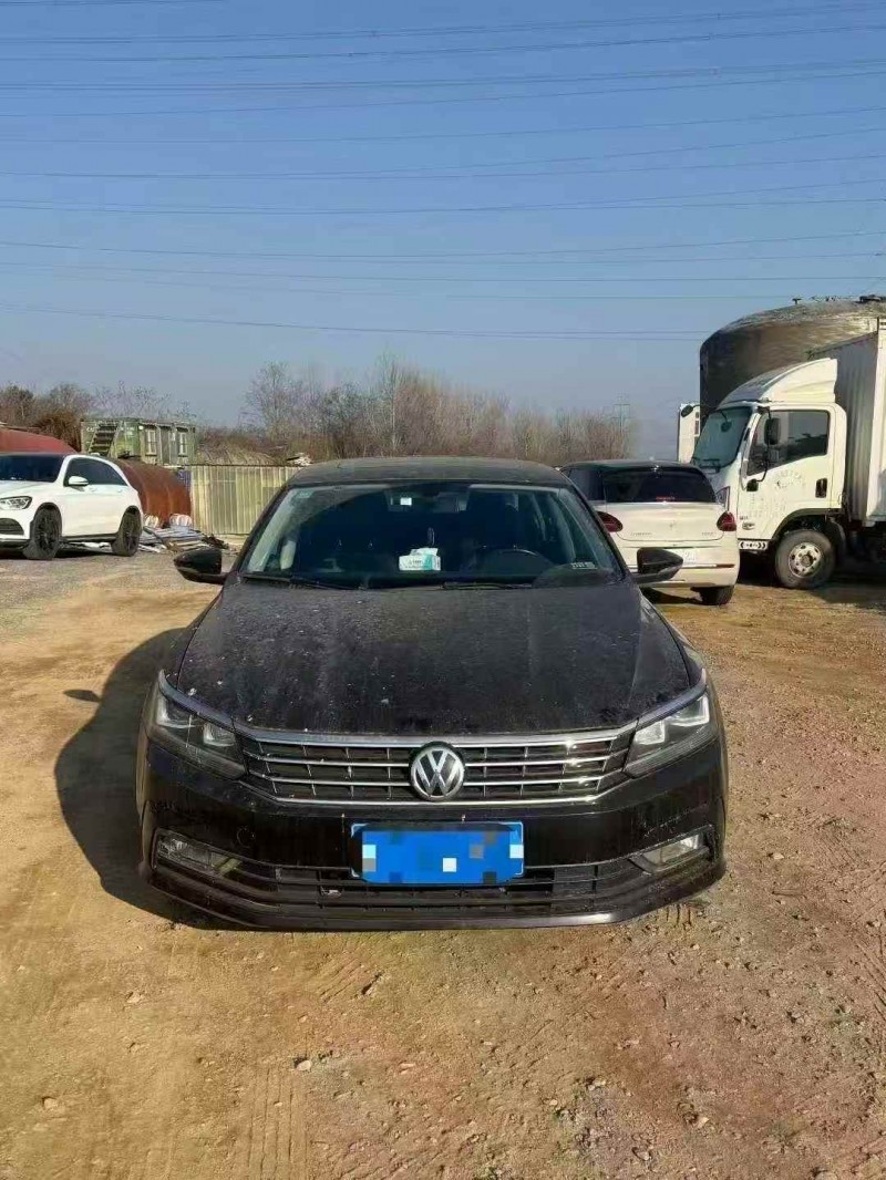 济宁16年大众帕萨特1