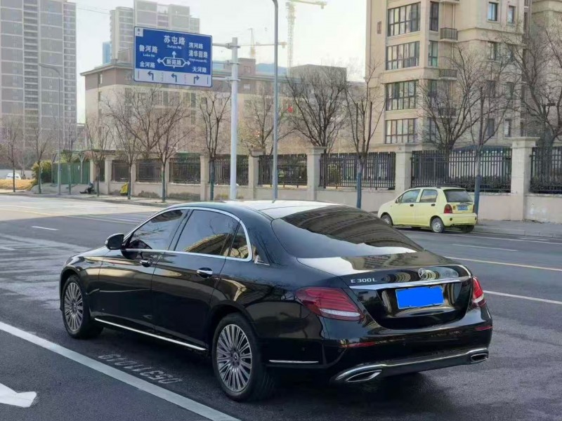 郑州20年奔驰E8