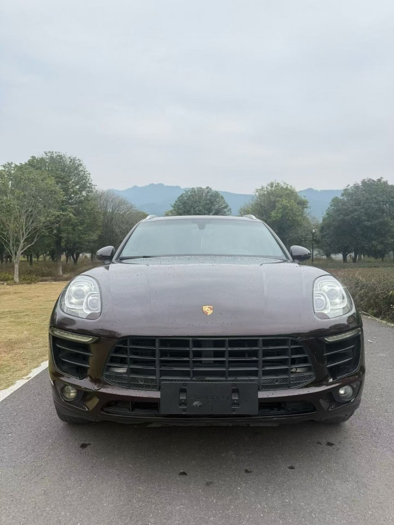 桂林16年保時捷Macan1