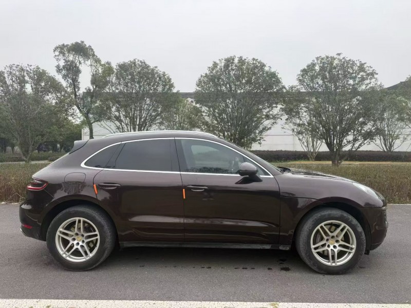 桂林16年保時捷Macan3