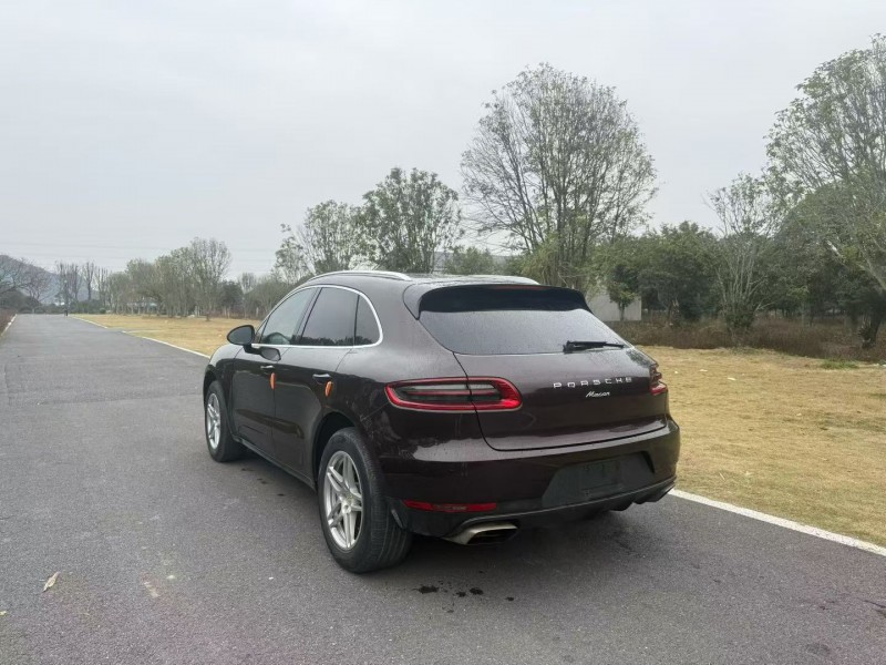 桂林16年保時捷Macan5