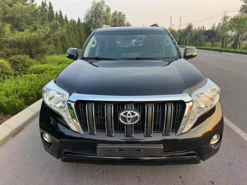 济宁17年丰田普拉多1