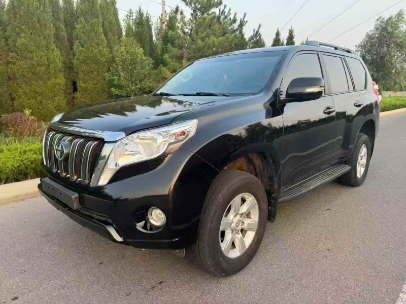 济宁17年丰田普拉多2